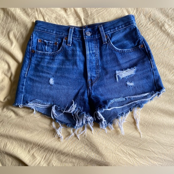 levi’s jean shorts - Picture 2 of 8